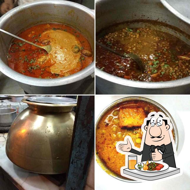 Food at Pahalwan Vaishno Dhaba