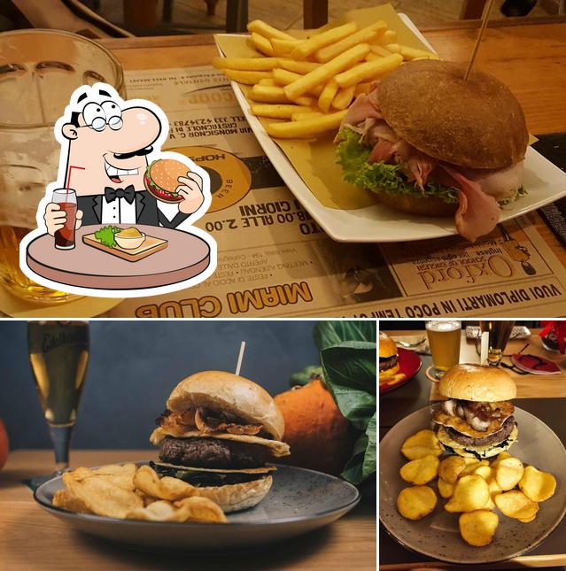 Prova un hamburger a Hops Pub