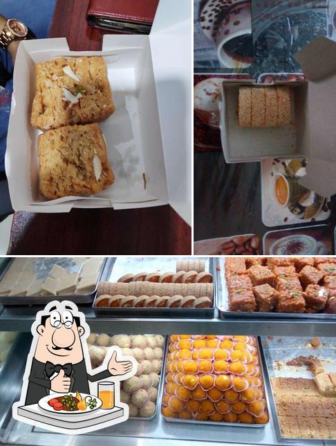 Food at Kanha G Sweets
