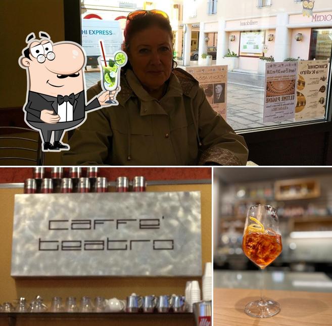 Goditi qualcosa da bere a Bar teatro