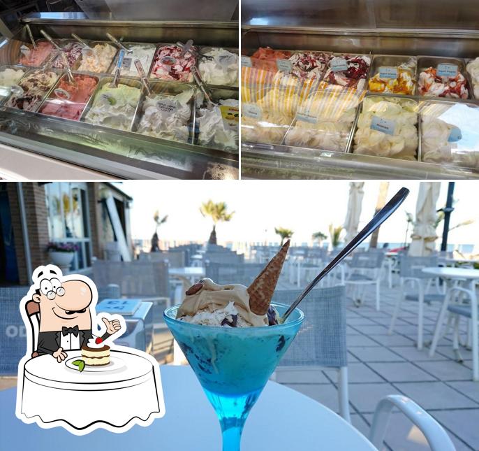 Bagni Odeon serve un'ampia gamma di dessert