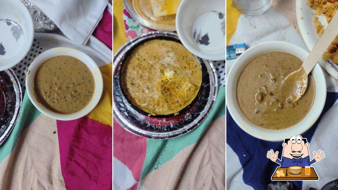 Clam chowder at Big Bhookh