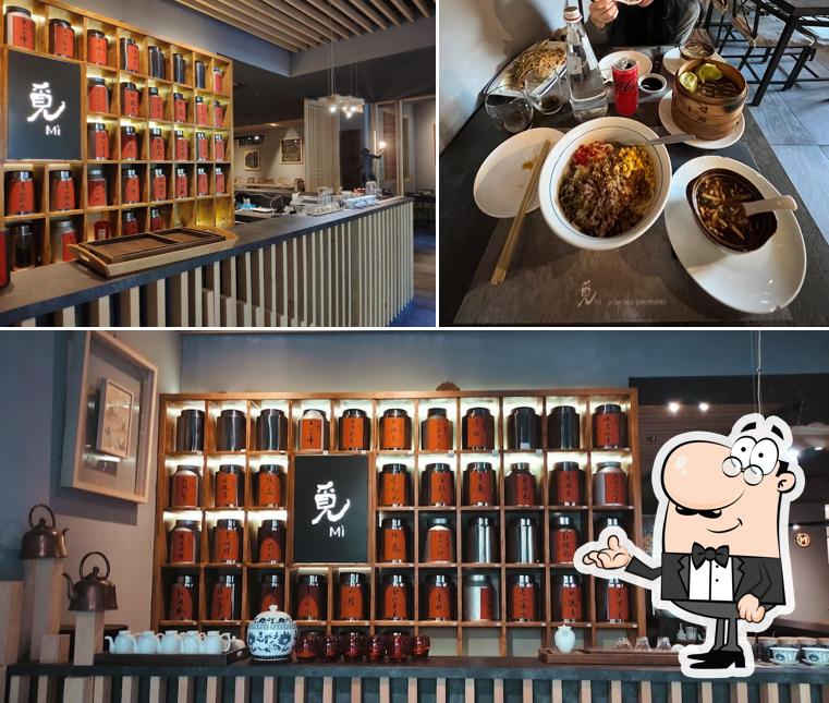Siediti a un tavolo di Mi Ristorante Cucina Cinese Contemporanea
