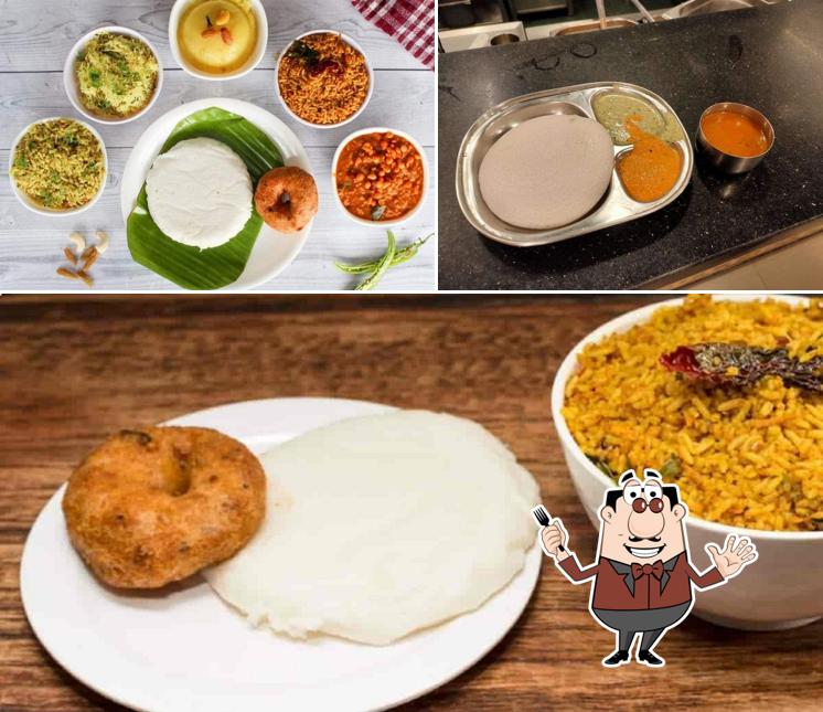 Meals at Brahmins' Thatte Idli