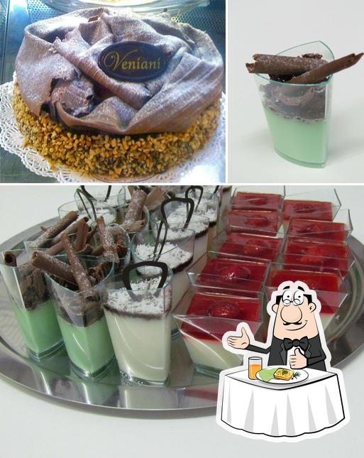 Platti al Pasticceria Veniani