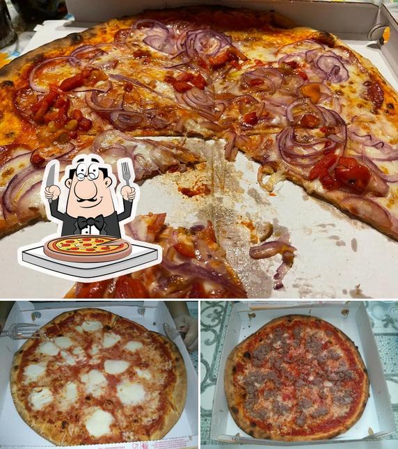 Scegli tra le svariate varianti di pizza