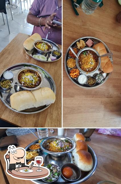 Food at Jogeshwari misal & Bhel Tuljapur- Best family restaurant