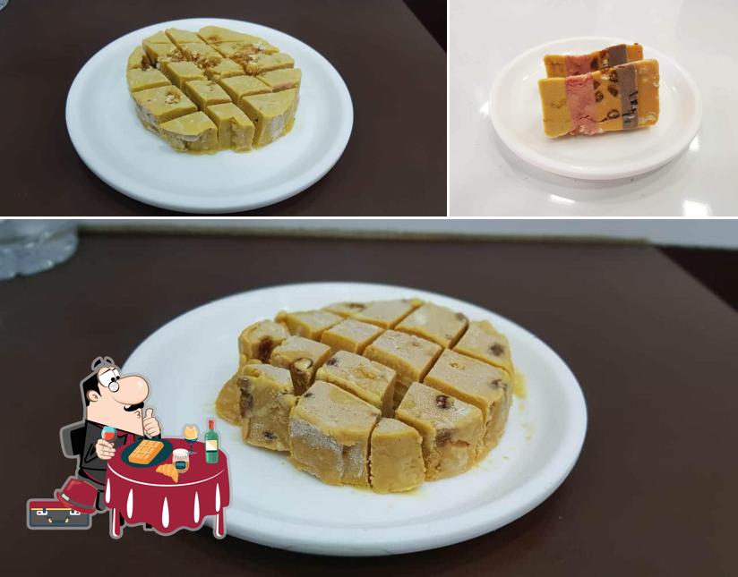 Waffles at Shyam Icecream & Kulfi