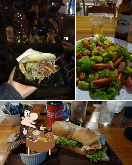 Salada grega em Carioca Café Bar Buzios