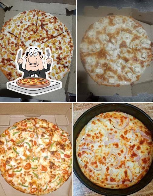 Pick pizza at Opinozz Pizza