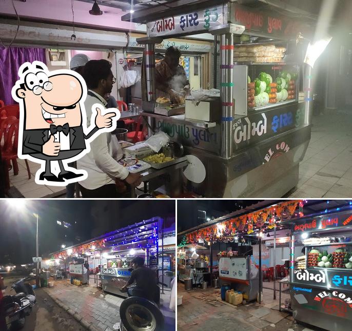 Look at the image of Vijay Bombey Fast food