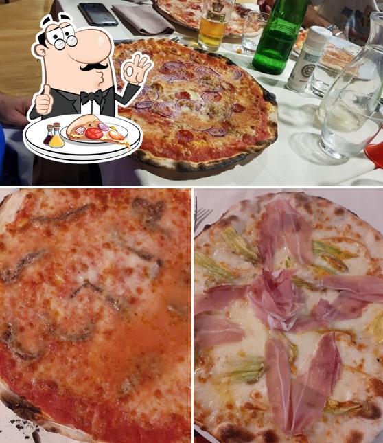 Scegli una pizza a Ristorante Pizzeria Km 62