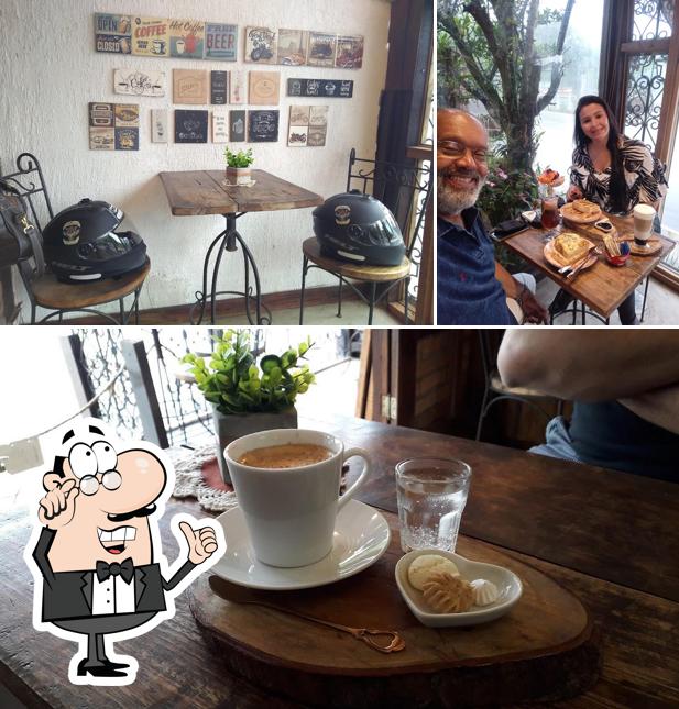 O interior do Café Bistrô