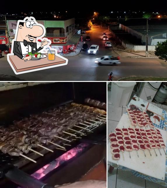 Confira a ilustração ilustrando comida e exterior no Espetinho Do Dodô