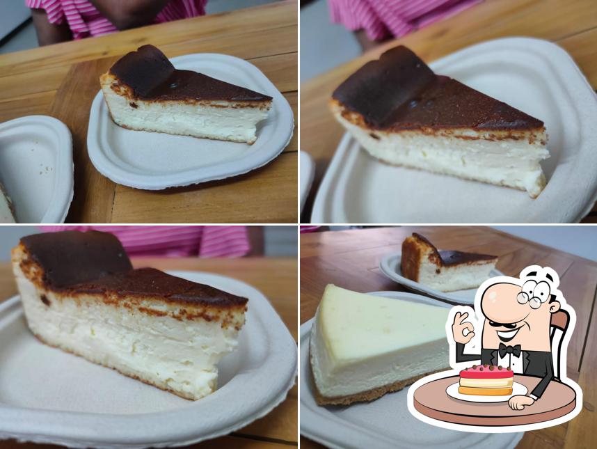 Cheesecake at Let's Cheesecake