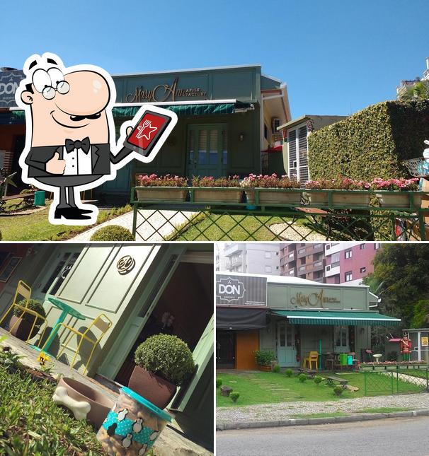 Veja imagens do exterior do Mary Ann Apple Factory
