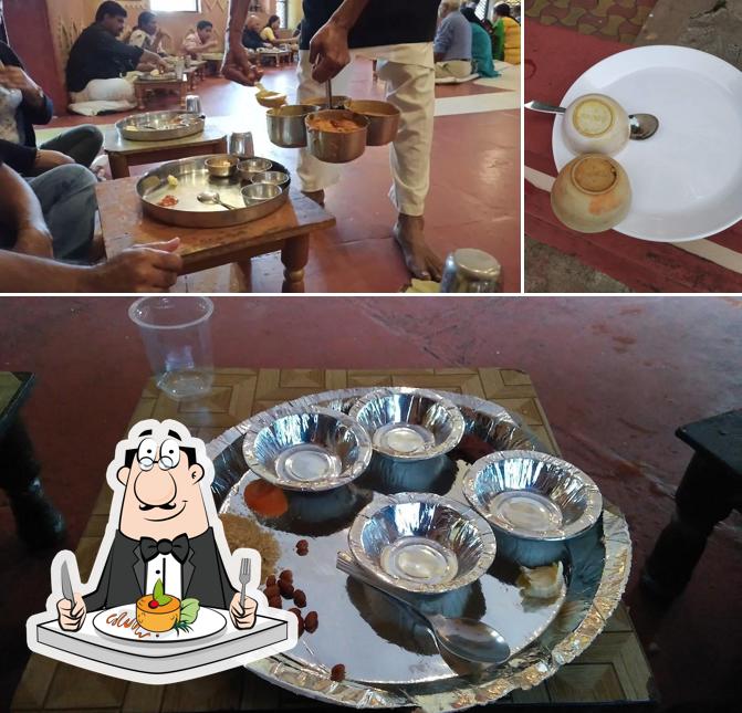 Food at Dhola-ri-Dhani