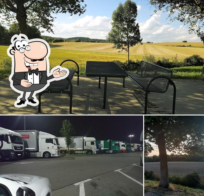 Regarder cette photo de Serways Raststätte Neckarburg West