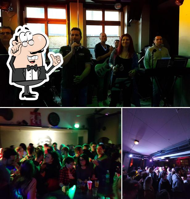 Dai un'occhiata agli interni di Havana Café