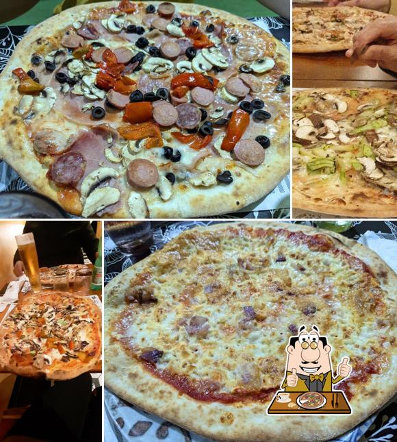 Scegli tra le svariate varianti di pizza