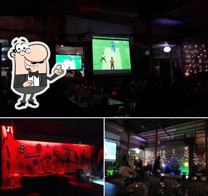 PP'S Garage Pub is distinguished by interior and food