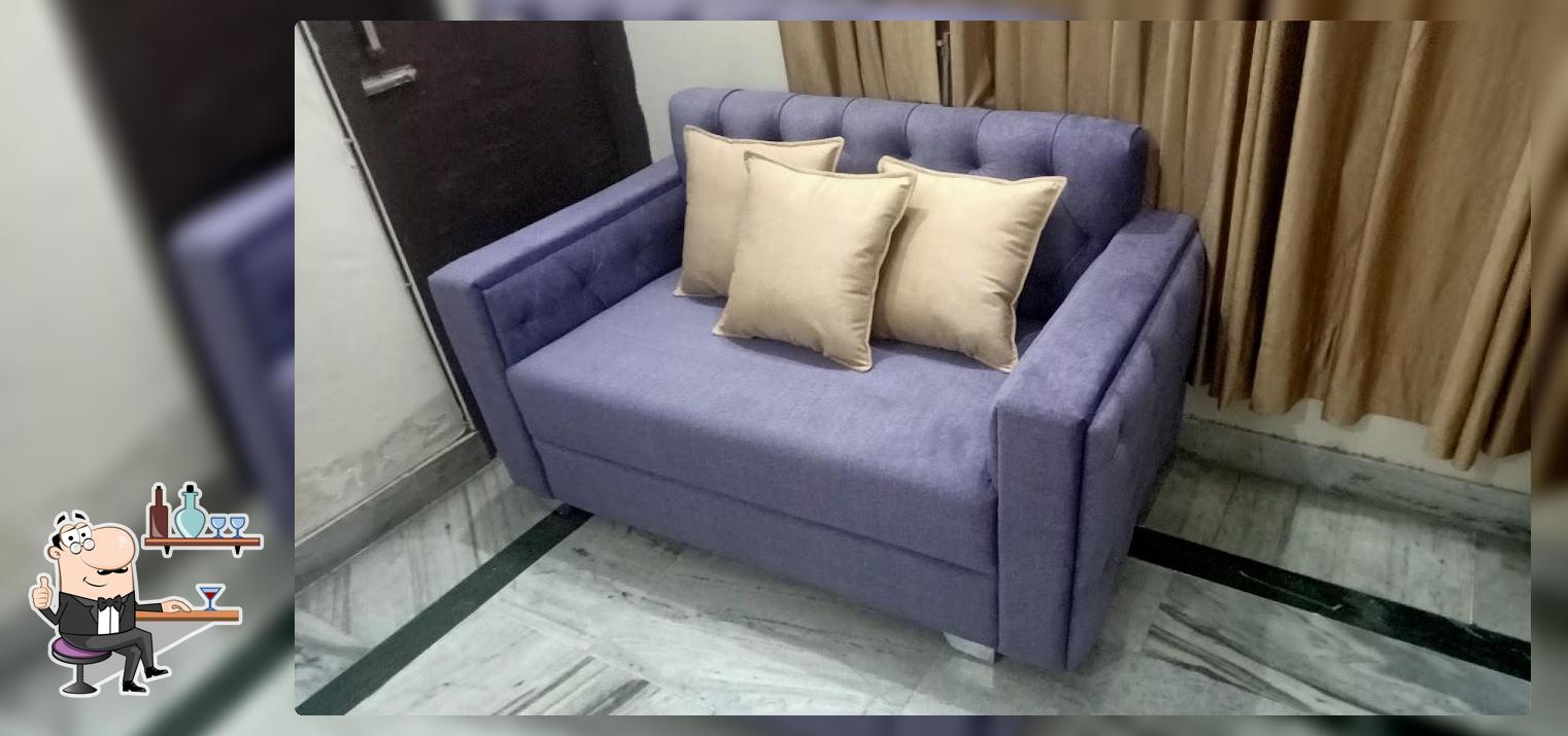 The interior of New york pizzeria dugri