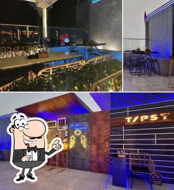 Check out how Tipsy Rooftop cafe and lounge looks inside