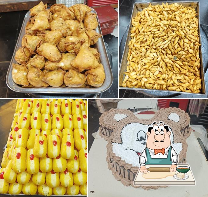 Samosa at Vandana Sweets & Bakery