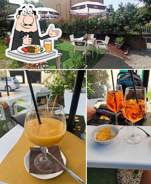 La cibo e interni del ristorante