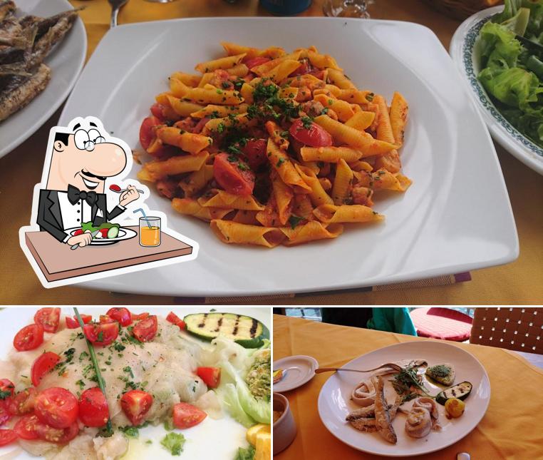 Platti al Trattoria Ristorante Imbarcadero