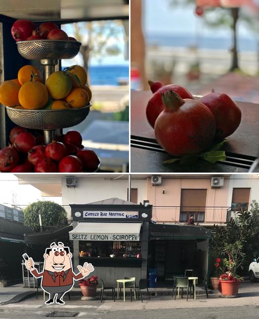 La cibo e interni del ristorante