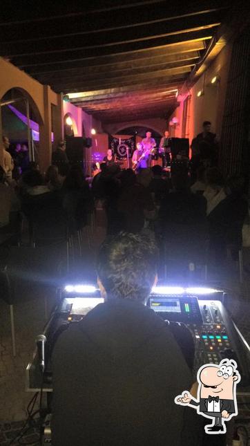 Dai un'occhiata agli interni di Agorà - Lounge Drink and Fun