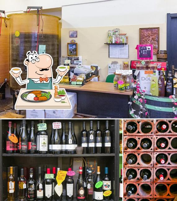 La immagine di cibo e interni da Enoteca Il Caratello