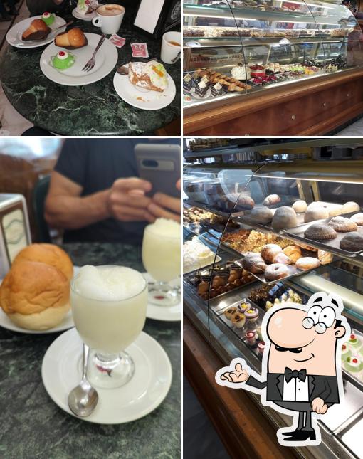 Dai un'occhiata agli interni di BAR PROFITTEROL