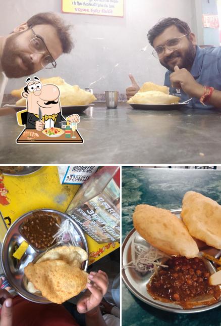 Food at New Pinki Chole Bhature Va Fast Food