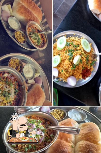 Meals at Jogeshwari Misal, Lohegoan