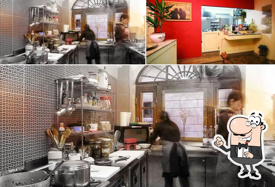 Siediti a un tavolo di Ristorante Wine Bar - LA GROTTA DI TIBURZI