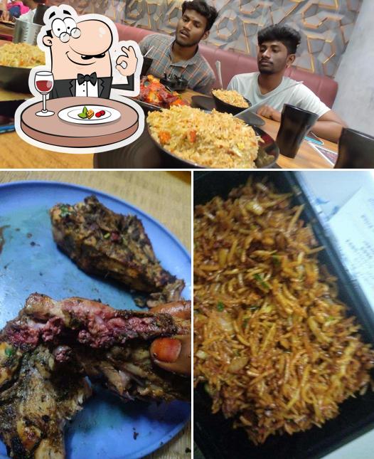 Food at SUVAI BIRIYANI CENTER