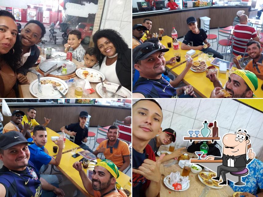 O interior do Esfiha Mix Itupeva