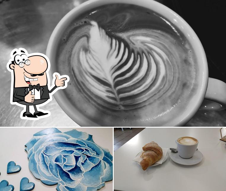 Vedi la immagine di Bar Caffetteria La Rosa Blu
