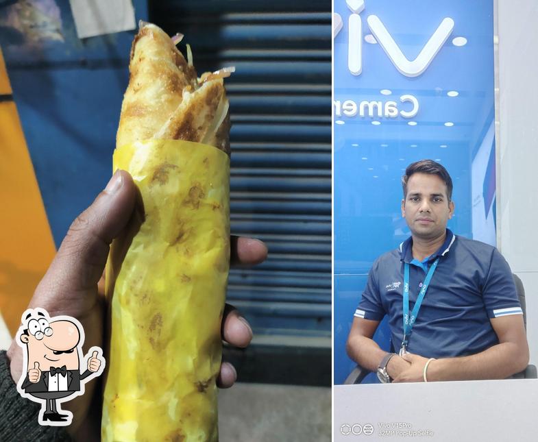 Here's a photo of Kolkata Roll Centre