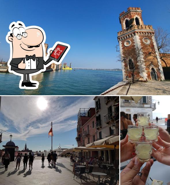 Puoi goderti l'aria fresca da seduto all'esterno di Snack Bar Castello