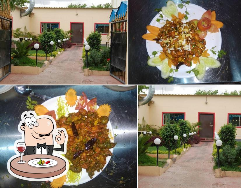 The image of food and exterior at Chetneys Bar & Restaurant