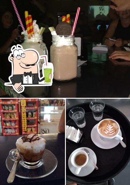 Goditi un drink a Horus Café