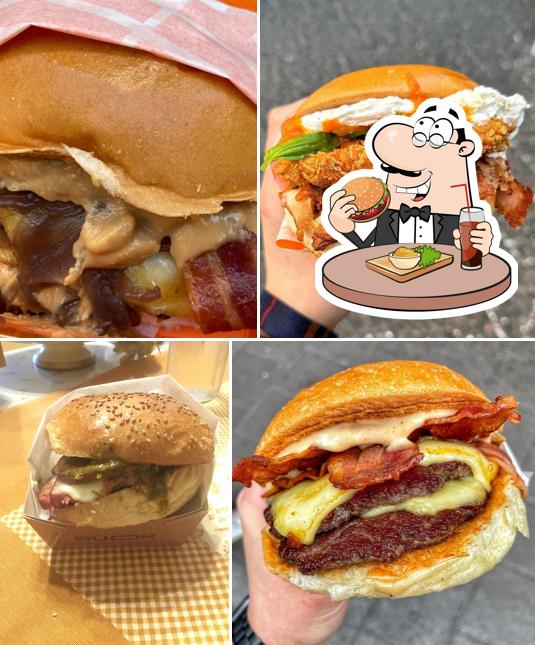 Ordina un hamburger a PUOK (Vomero)