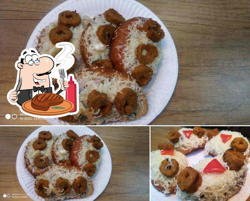 The London Shakes 1950 offers meat dishes