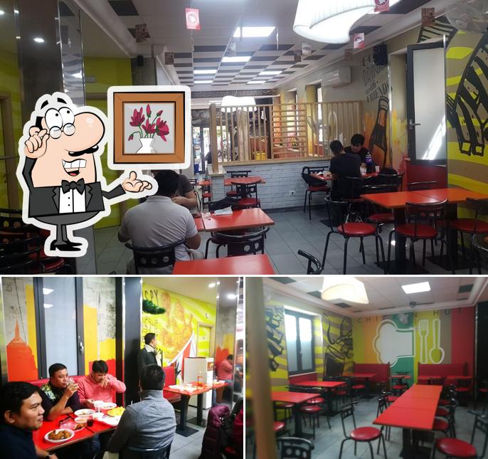 Dai un'occhiata agli interni di Chicken Hut