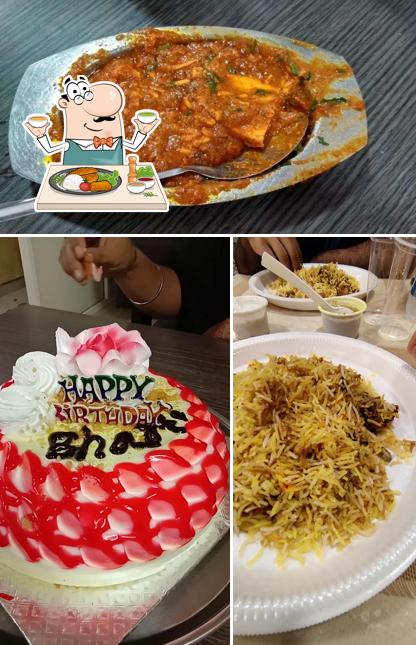 Meals at Sri Sharmaji Pav Bhaji Center