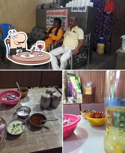 सुरभी भोजनालय,नंदुरबार (Surbhi Bhojnalaya, Nandurbar) is distinguished by food and interior