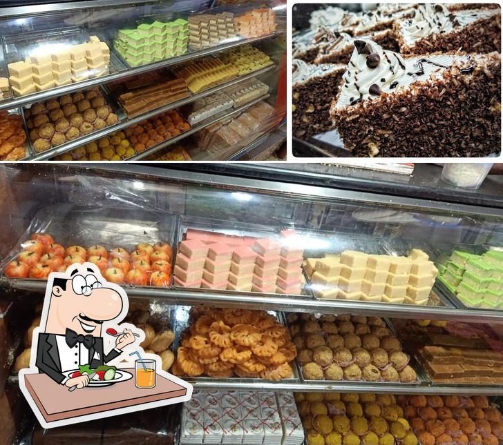 Food at Ragavendra iyangars bakery